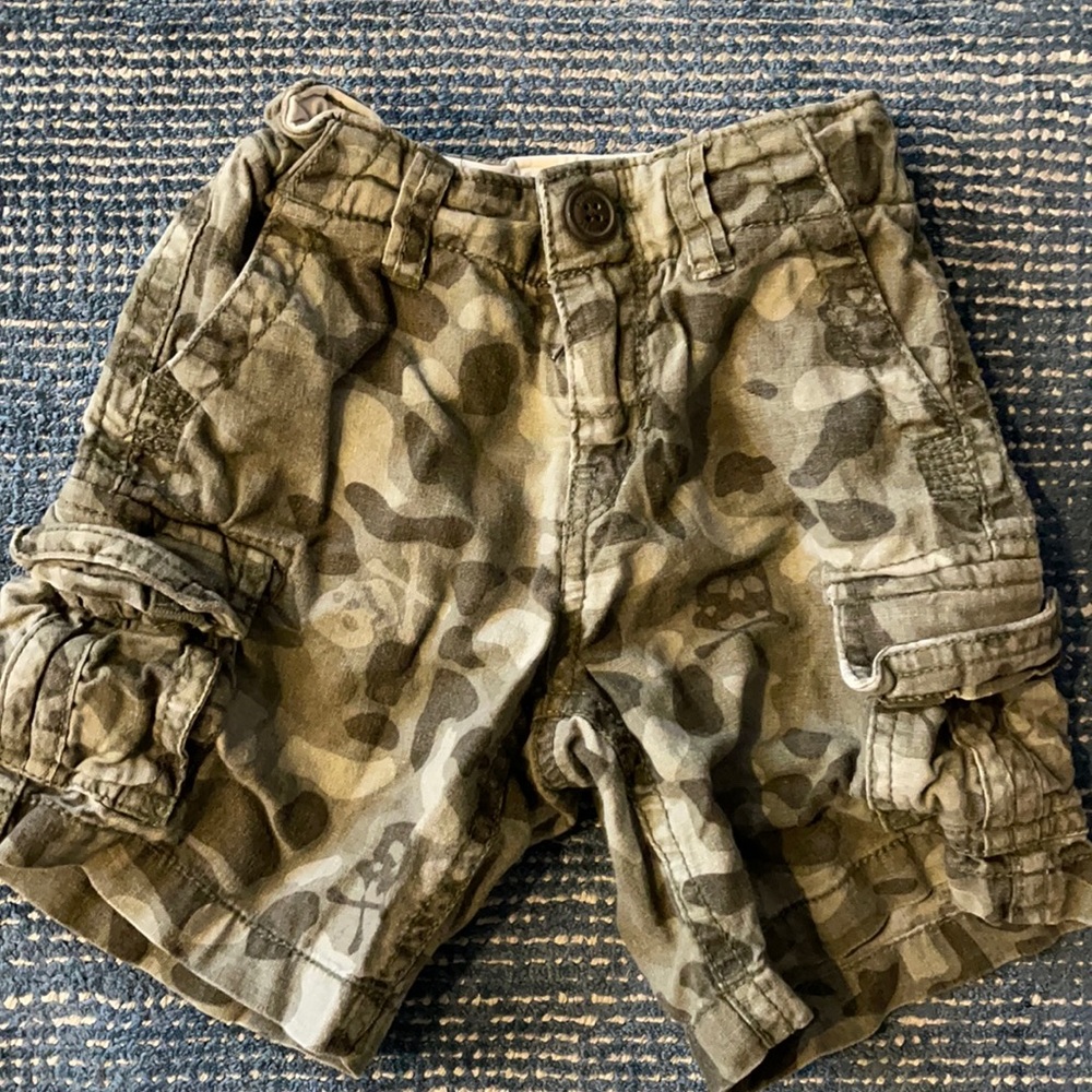 Gap shorts